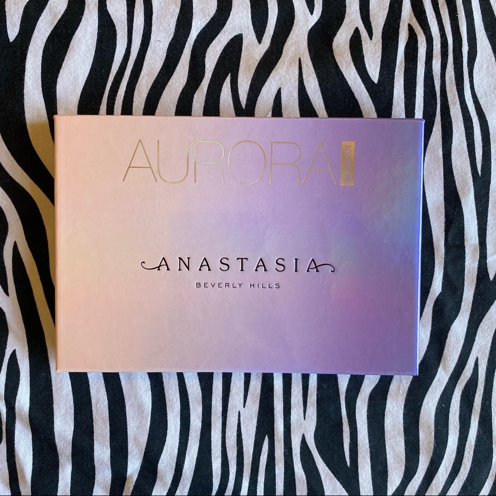 anastasia beverly hills aurora glow kit